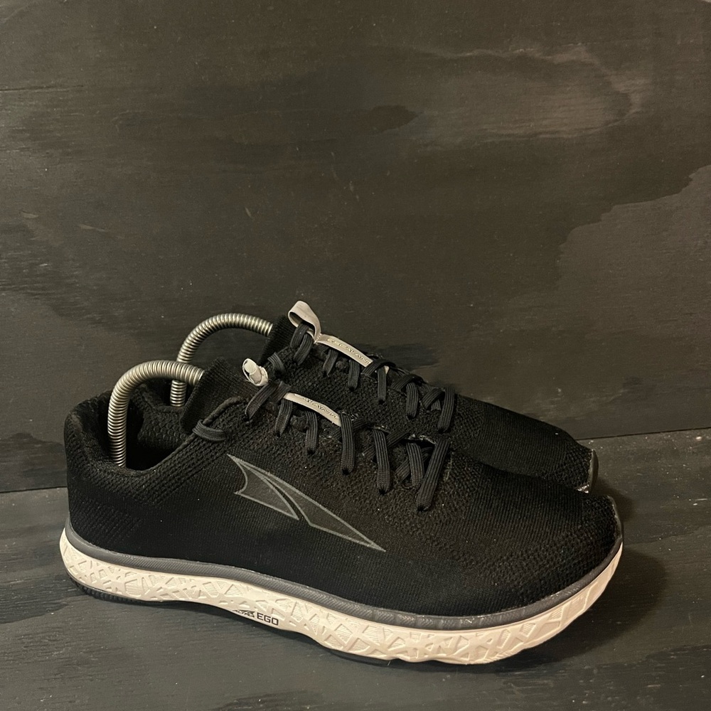 Altra Escalante 1.5 Womens Size 9.5 Black White Trail Running Shoes AFW1833G-0